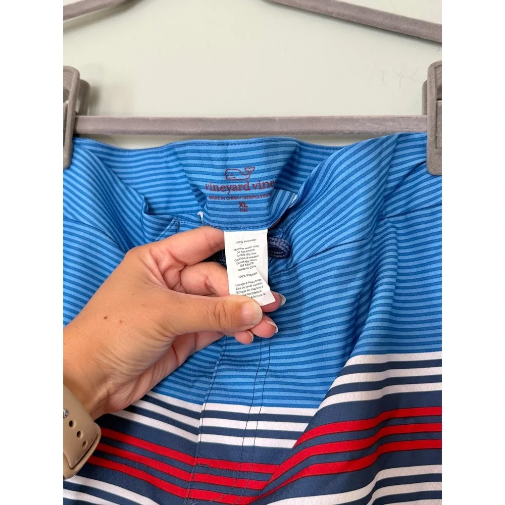 Vineyard Vines Unlined Boardshorts Bathing Suit Blue Red Stripes Boys Size XL/18